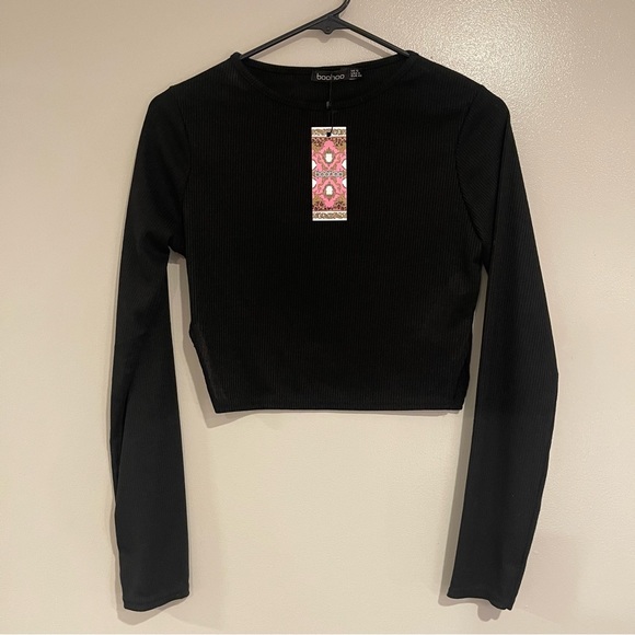 Boohoo. NWT NEVER WORN Long Sleeve Rib Crop - Black - Large - Picture 1 of 10